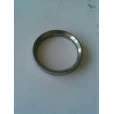 ME011052 MİTSUBİSHİ CANTER EMME SİBOP YUVASI 